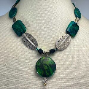 Stunning Unsigned Chrysocolla and Serpentine Gemstone Beaded Statement Necklace